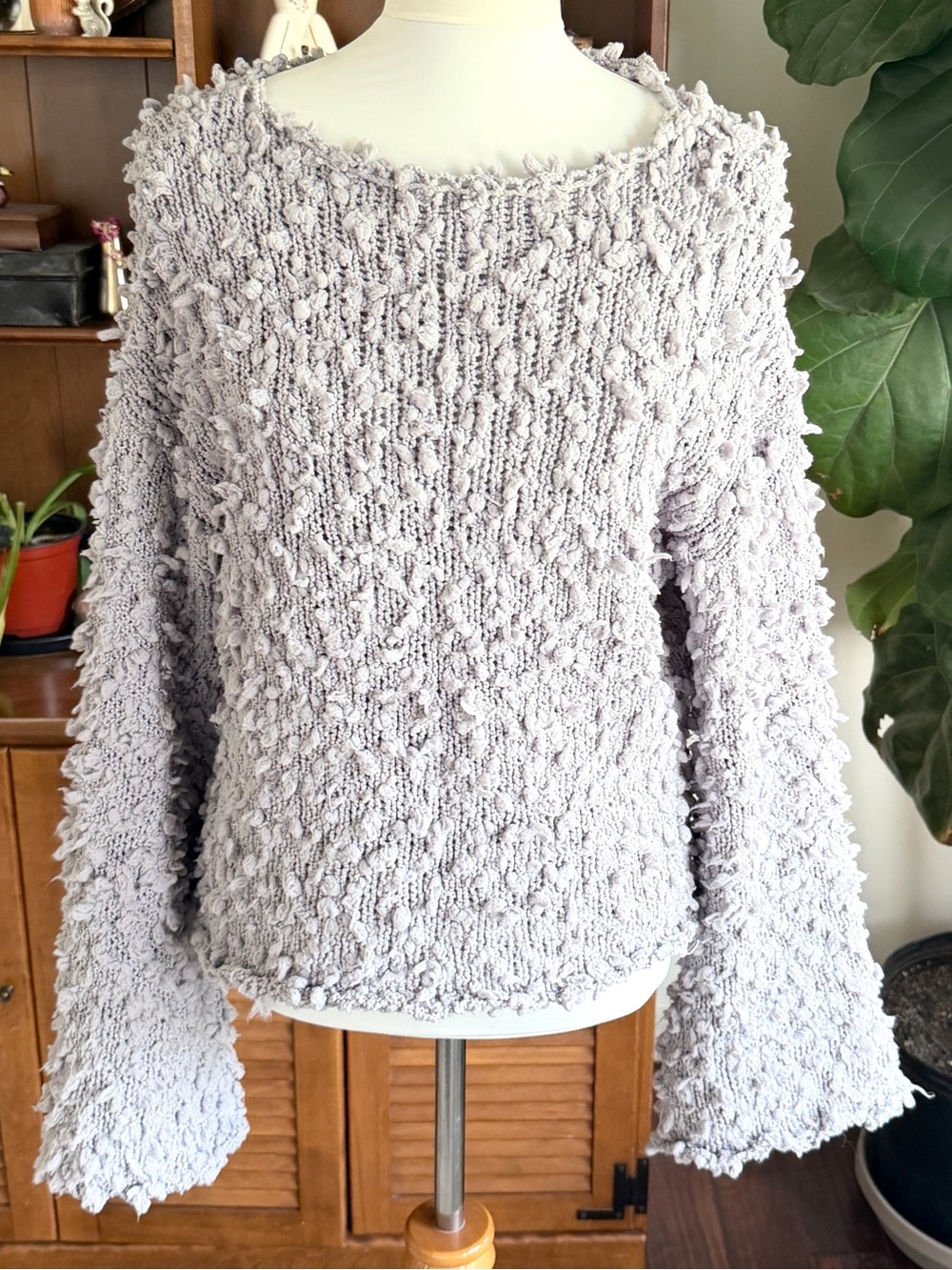 Sadie & Sage Nubby Popcorn Cozy Textured Flare Bell Sleeve Sweater - Gray S
